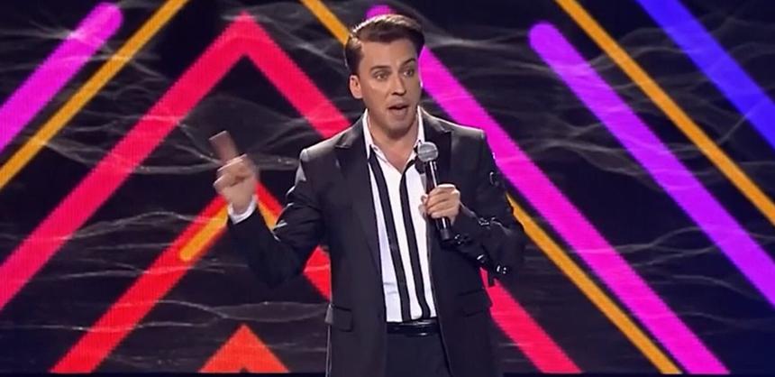 «Что-то с ним не так»: три версии подозрительной улыбки Максима Галкина*