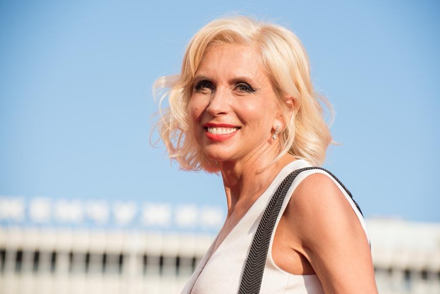 «Здоровенный дядька»: Алена Свиридова показала 19-летнего сына от манекенщика