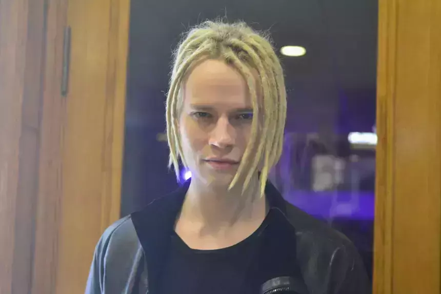 Шаляпин, подвинься: певец SHAMAN рассказал, что ему приятно со взрослыми женщинами