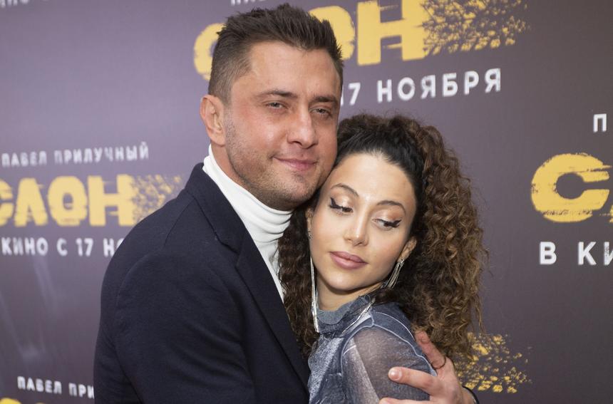 «С Агатой было лучше»: беременную Зепюр Брутян затравили за новое фото с Павлом Прилучным