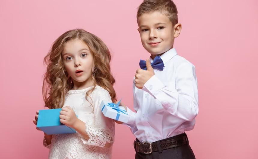 Московская шестиклассница разослала одноклассникам интимное видео с братом