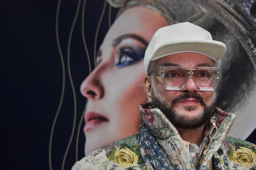 «Чуть меньше, чем у него»: Киркоров повторил за Давой и лег под нож хирурга