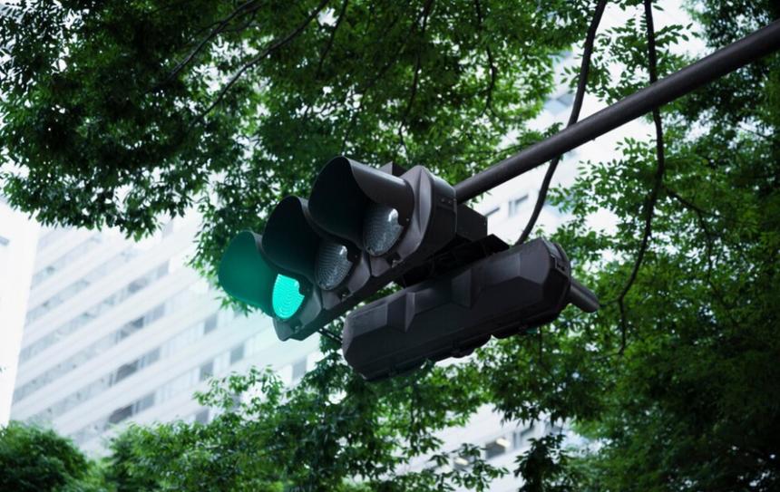 Весной в России появится новый сигнал светофора