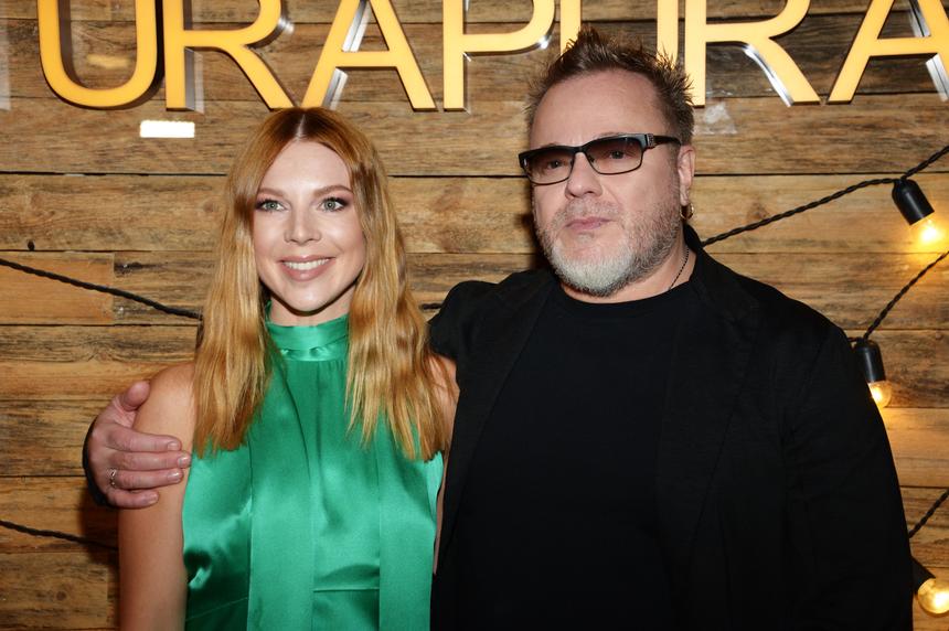 Подольская и Пресняков уехали из России, бросив детей