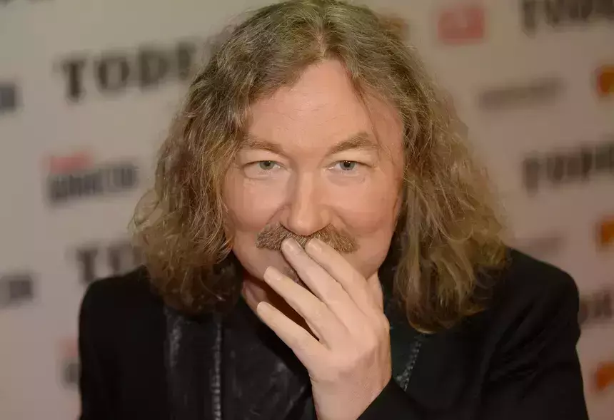 Перешел на брюнеток: Игорь Николаев увел подругу у голливудского актера Жан-Клода Ван Дамма