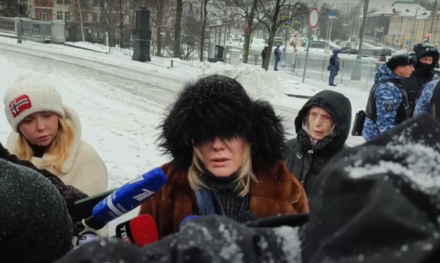 Александра Захарова чуть не потеряла сознание на похоронах Инны Чуриковой