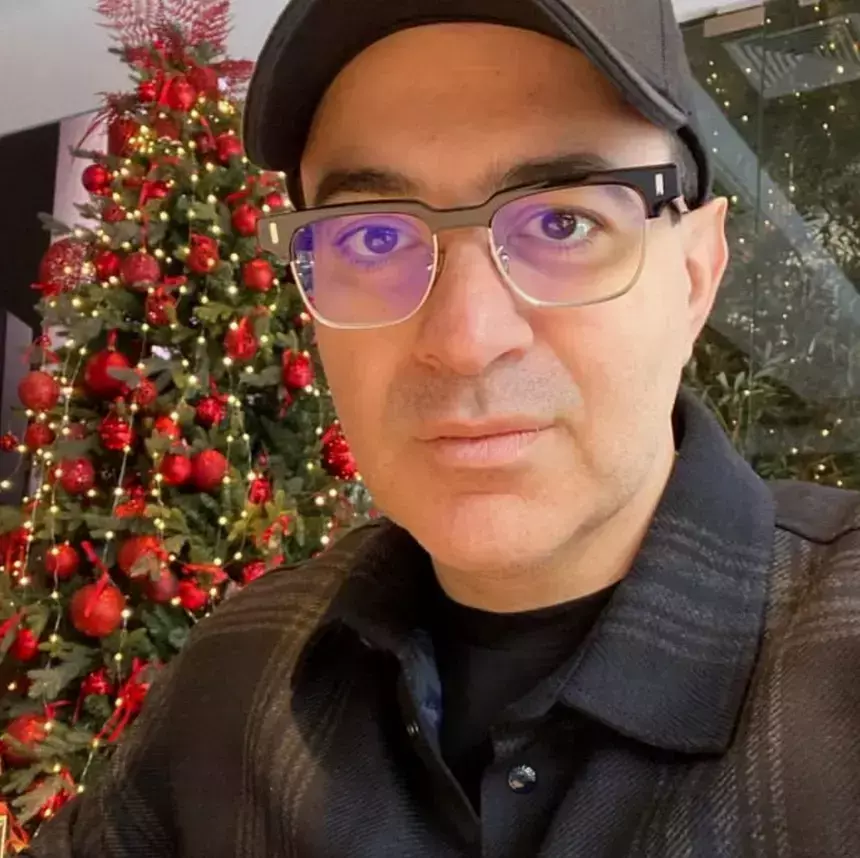 Пригрел змею на груди: друг Гарика Мартиросяна решил занять его место в новом шоу