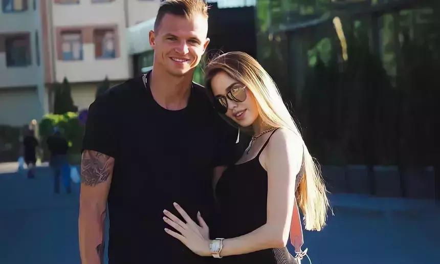 «Что-нибудь новое попробуем»: футболист Дмитрий Тарасов снова унизил жену Анастасию Костенко