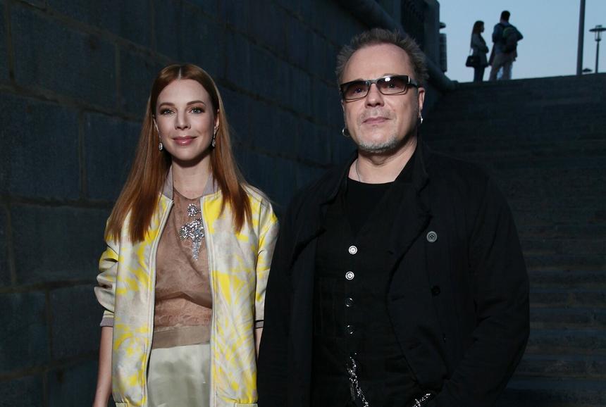 Сыну Подольской и Преснякова ударили ногой в глаз во время их отсутствия в России