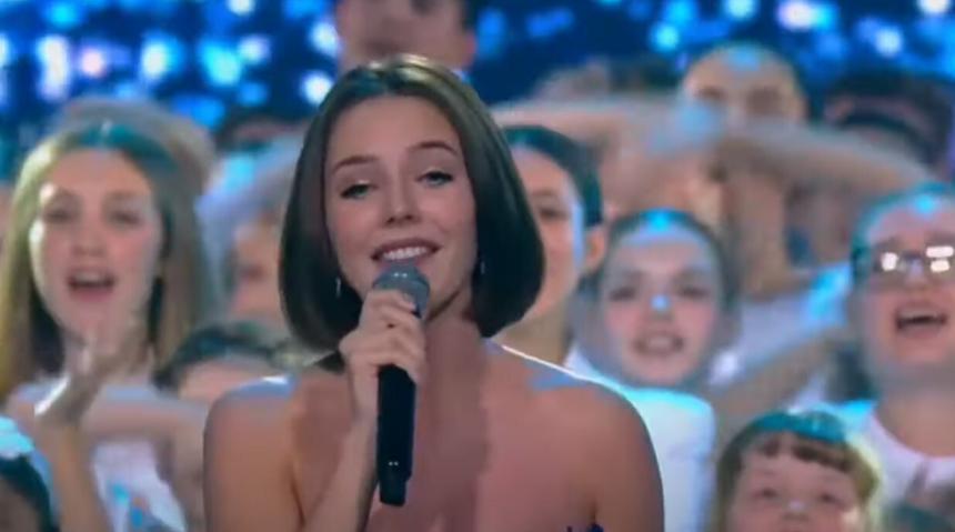 Вера Алдонина научилась улыбаться так же неотразимо, как и её покойная мама