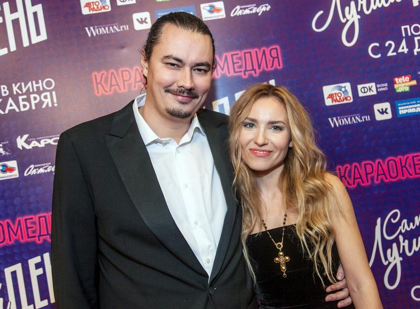 «Все всё знают»: актриса Юлия Александрова раскрыла, что является любовницей мужа Ксении Собчак