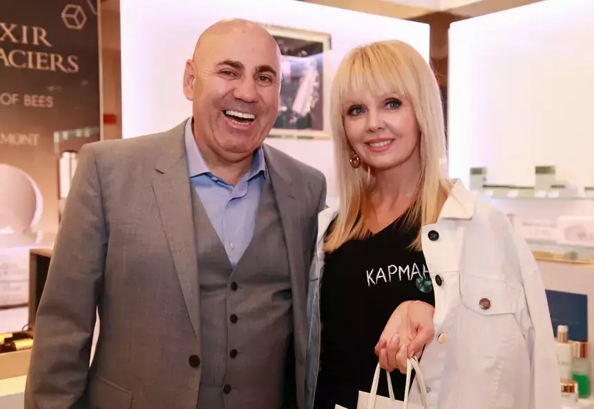 Гимнастка и ленивый тюлень: Валерия и Иосиф Пригожин показали свои любимые позы