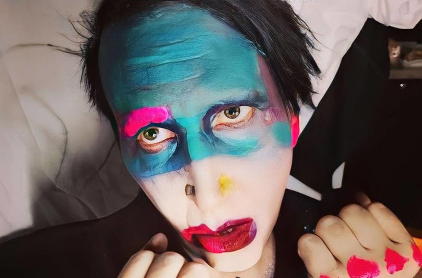 Рок-музыканта Мэрилина Мэнсона обвинили в изнасиловании несовершеннолетней девушки