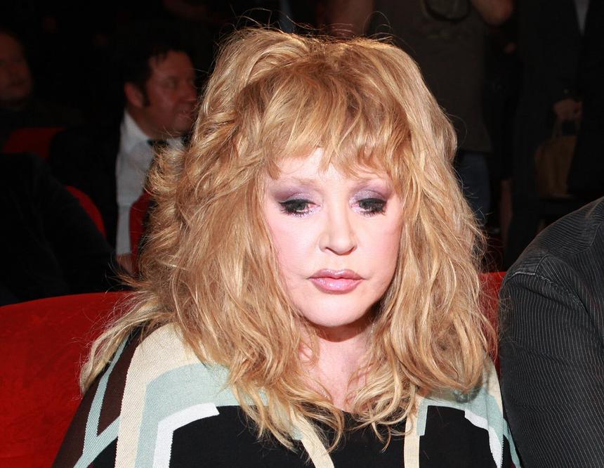 Хирург перечислил пластические операции, которые Алла Пугачева сделала осенью