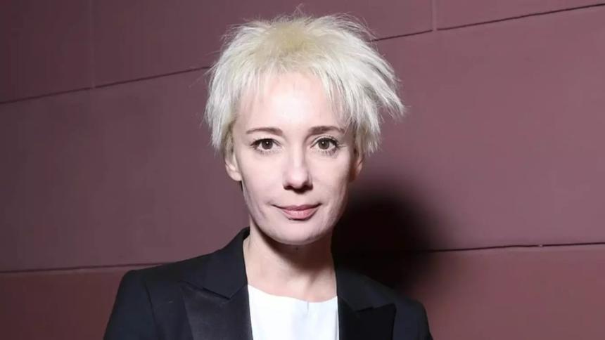 «Есть шанс вернуться»: уехавшая из России Хаматова рыдает и готова проситься назад