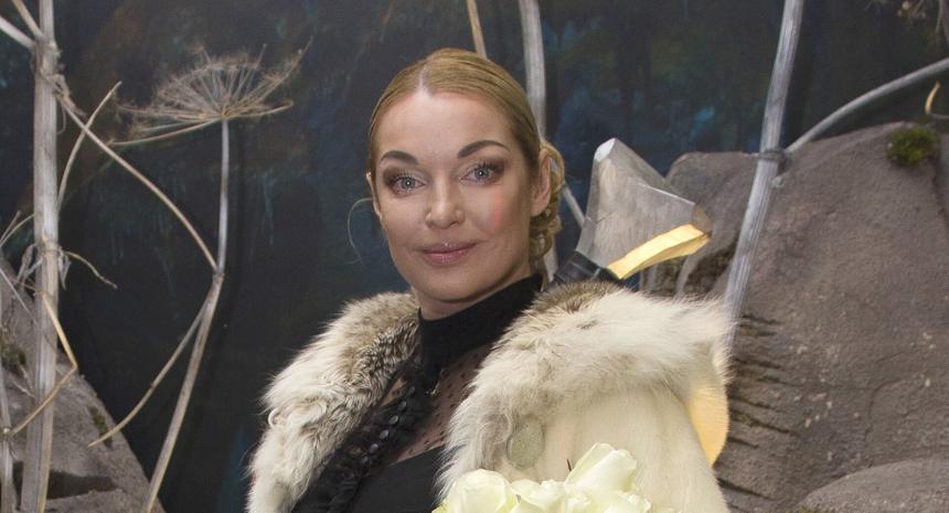 Анастасия Волочкова: «Это не по силам даже моему профессору, в руках которого мое здоровье»