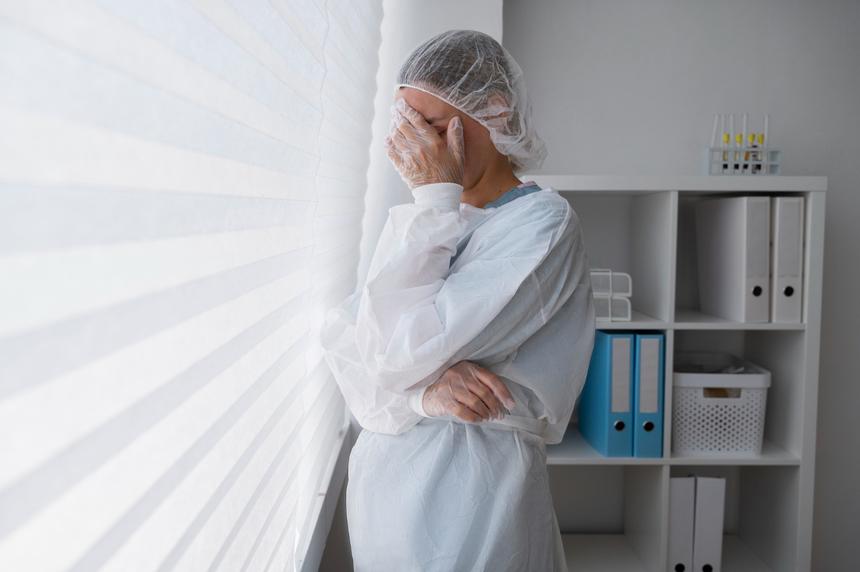 «Сейчас в Боткинской больнице»: Полина Диброва три недели скрывала госпитализацию близкого человека