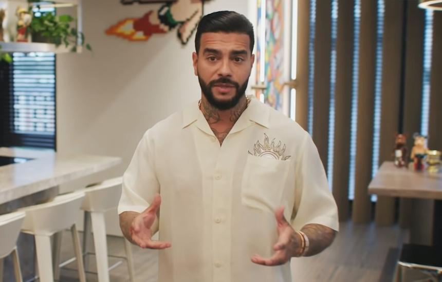 Слишком сурово: девушку Тимати подняли на смех из-за новой рекламы нижнего белья