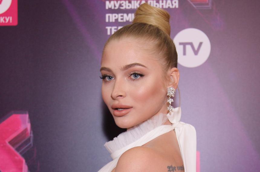 «Переколола филлеры»: отекшая и распухшая экс-невеста Тимати поплатилась внешностью за омоложение