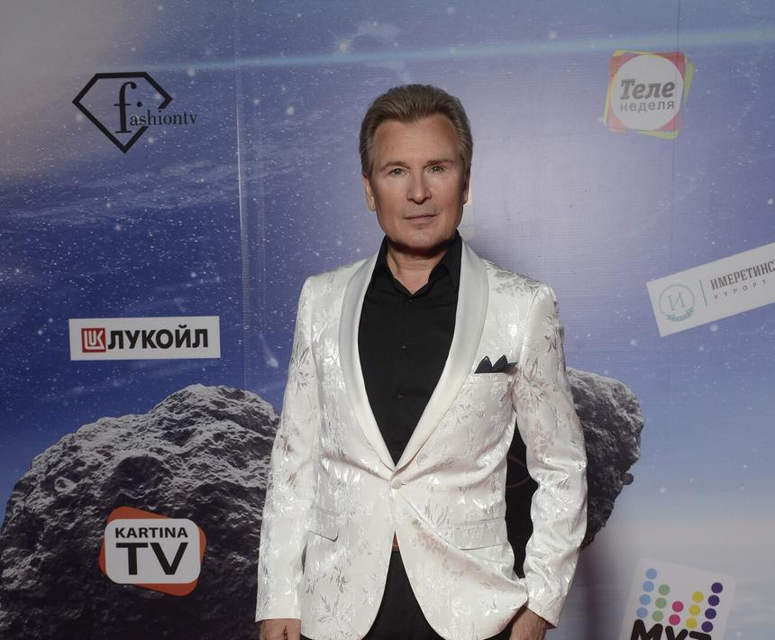 Скрывала роман: рыжеволосую жену Александра Малинина застали в объятиях другого мужчины