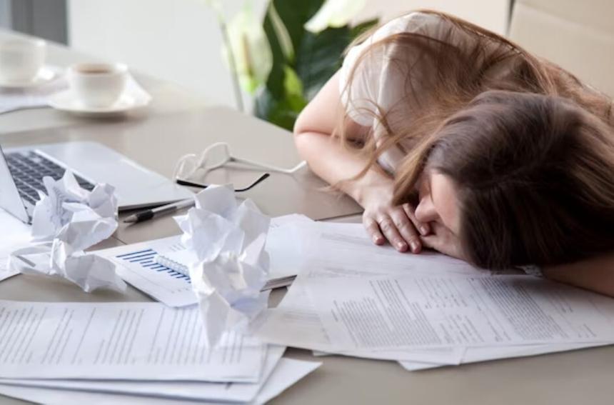 В России появятся премии за выгорание на работе