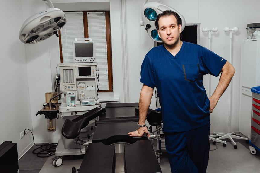 Амжад Аль-Юсеф ― ведущий пластический хирург и основатель центра инновационной медицины DMC