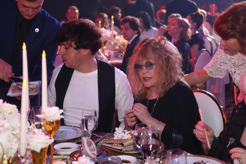 Максим Галкин* безразлично отнесся к смерти 16 тысяч человек при землетрясении в Турции