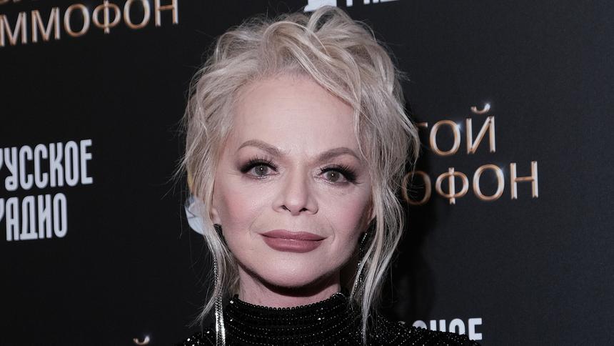 «Там камень не большой»: Лариса Долина раскрыла подробности недавнего предложения