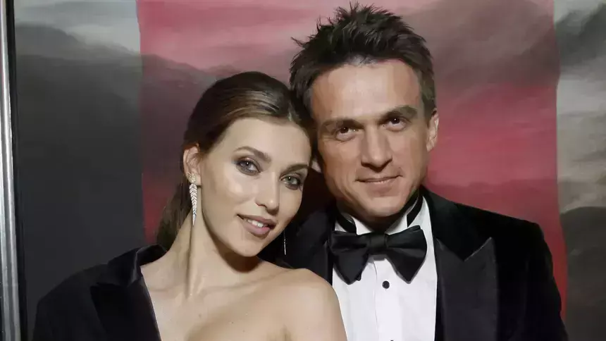 «Мне так хорошо»: Регина Тодоренко больше не хочет фотографироваться с мужем Владом Топаловым