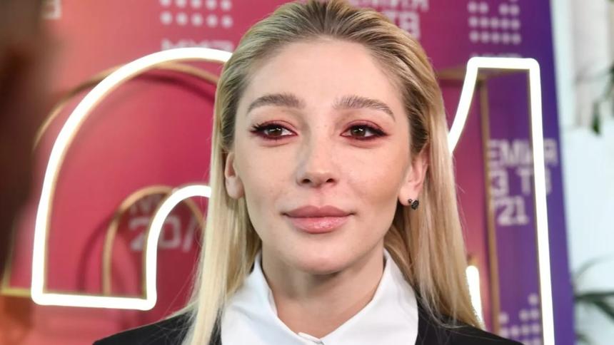 31-летняя Настя Ивлеева проводит романтические каникулы с 20-летним актером в Нью-Йорке