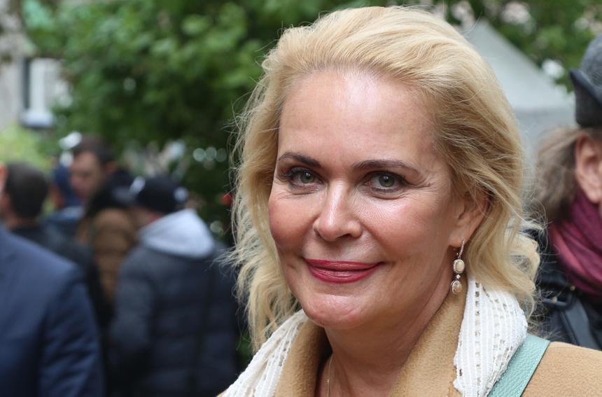 «Никто не осуждает»: Алена Яковлева призналась в романе с мужчиной младше на 27 лет