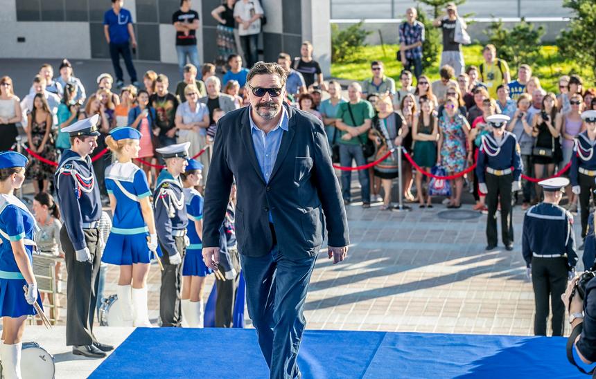 Не потянет: заработка Дмитрия Назарова за границей не хватит на покупку недвижимости