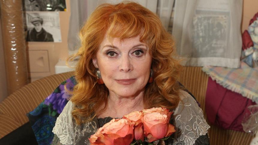 «Привезла знакомиться следующего мужа»: Новикова рассказала о знакомстве отца с новым возлюбленным