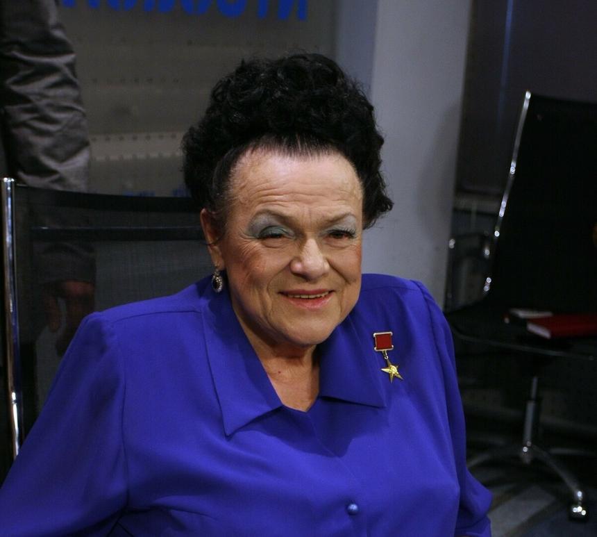 Никому не пожелаешь: жуткое состояние могилы Людмилы Зыкиной останется на совести племянников