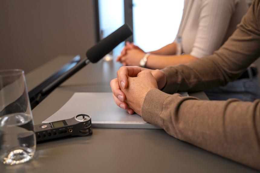 «Не знаю, как лечили»: врач сообщил об инсульте у Романа Костомарова после всех манипуляций