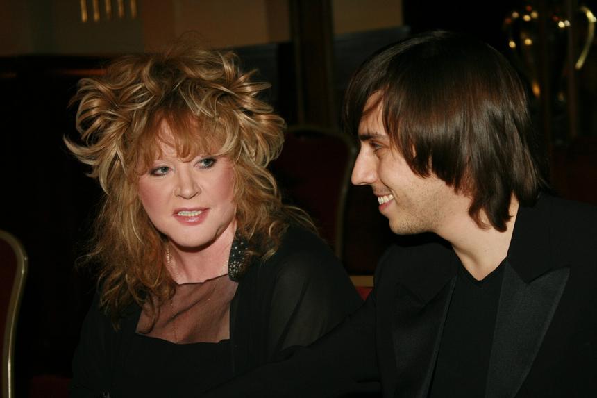 Надо сделать так: Пригожин предложил страшное наказание для покинувшей страну Пугачевой