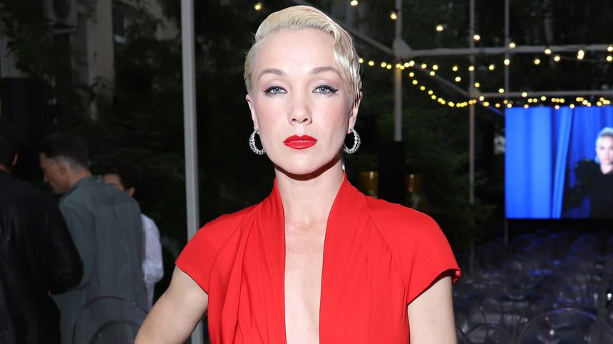 Богаче и моложе Богомолова: у актрисы Дарьи Мороз служебный роман с известным музыкантом