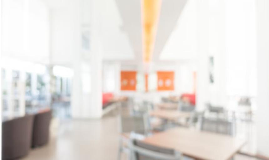 Директор российской школы публично травила ученика, который ел лишние порции в столовой