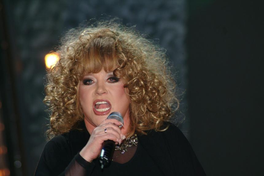 В Израиль уезжают на лечение от рака: раскрыта причина отъезда Аллы Пугачевой за границу