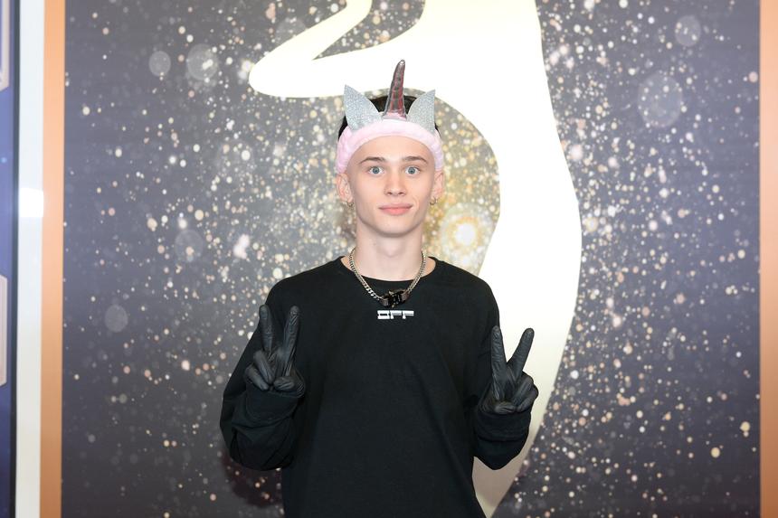 Сбылось пророчество, которое брошенному в детдоме Дане Милохину записала мать