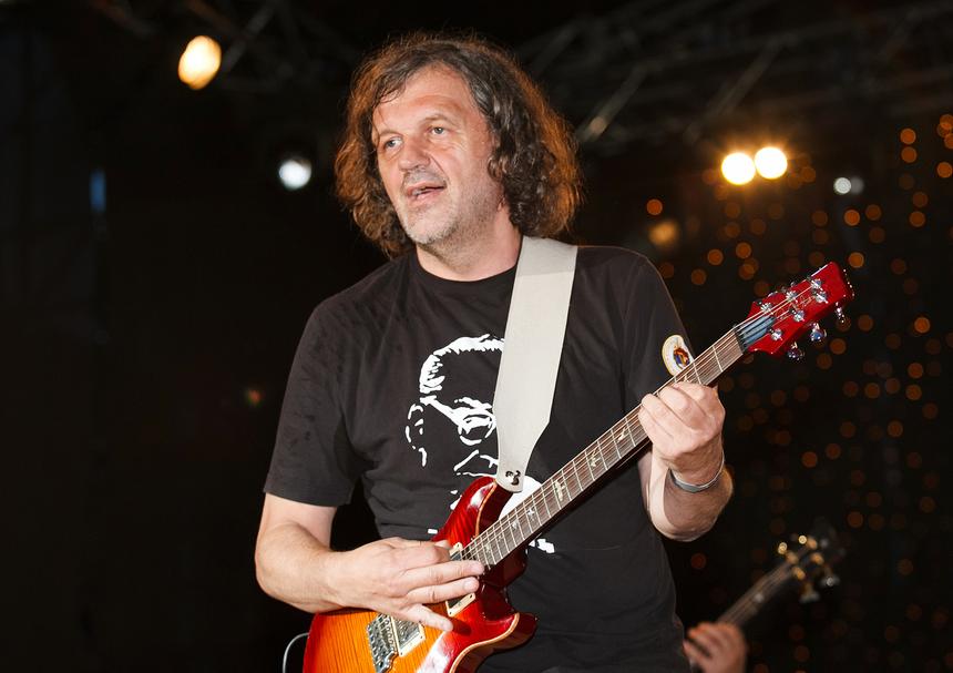 «Операция идет»: появились первые данные о состоянии госпитализированного Эмира Кустурицы