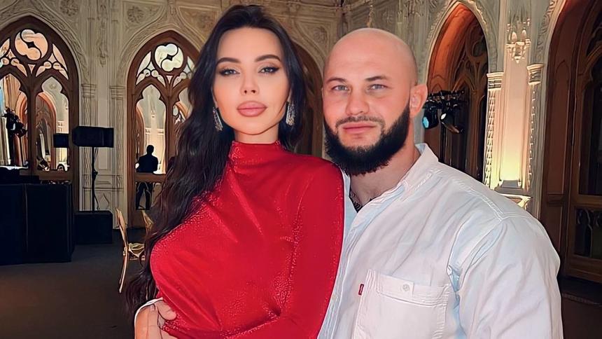 Скоро сбреет брови: Джиган публикует старые фото с Самойловой в Сети и ведет себя крайне странно