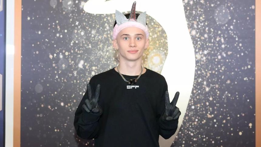 «Зарабатываю ноль»: ночующий у друзей Милохин снизил ценник на свои концерты в три раза