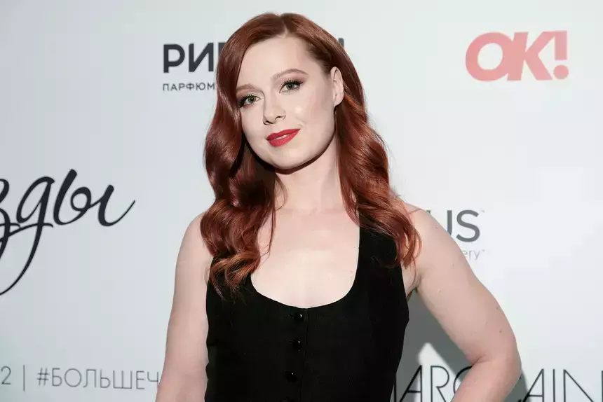 «Нет возможности»: Юлия Савичева оправдалась за пение под фонограмму