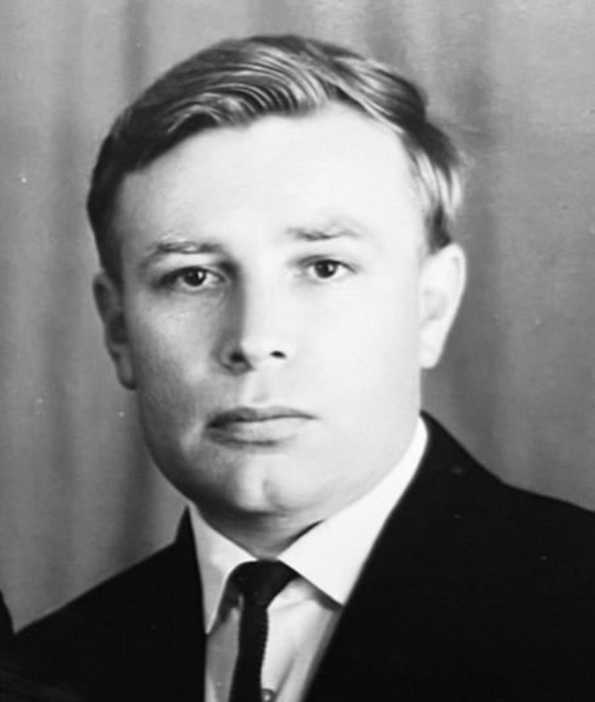 «Пусть знает, что о нем помнят»: Елизавета Арзамасова сообщила о смерти своего дедушки