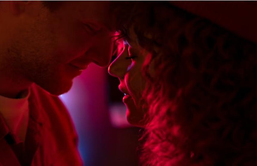 Британцев профессионально научат заниматься сексом на камеру