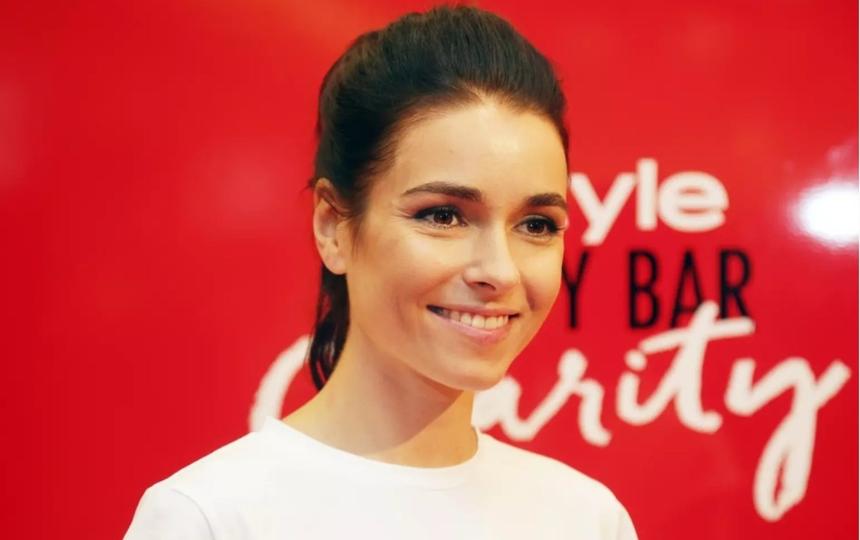 Оседлала прямо у бассейна: Ирена Понарошку рассекретила нового возлюбленного