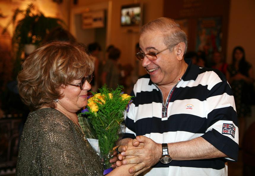 «Еще лет 200 в Дубае отдыхать будет»: в Сети раскрыли внушительный заработок Евгения Петросяна