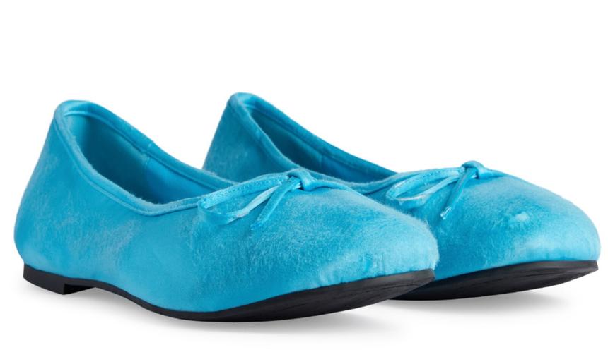 Французский бренд начал продавать балетки для мужчин за 70 тысяч рублей