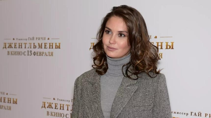 «А вдруг нет?»: Агата Муцениеце поддержала теорию Юрия Лозы и усомнилась, что Земля круглая